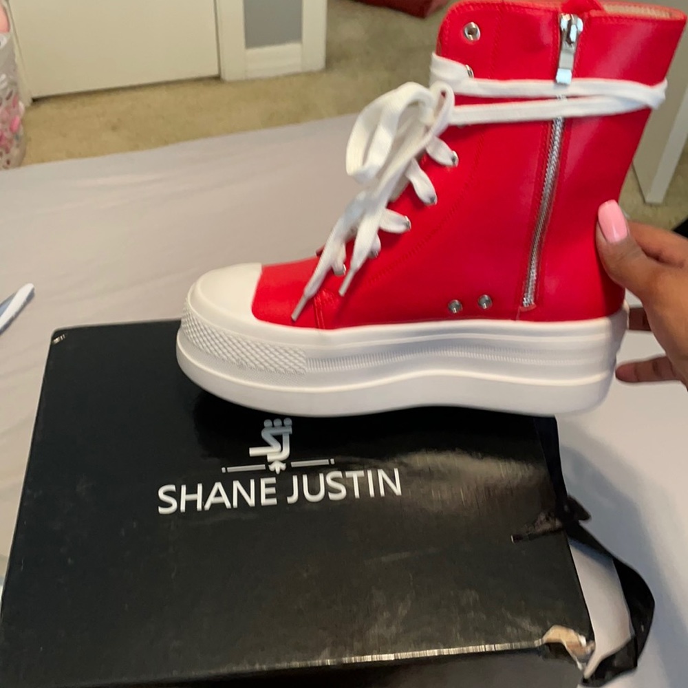 Shane Justin “Up top Platforms”